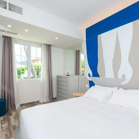 Amarina Hotel 3*