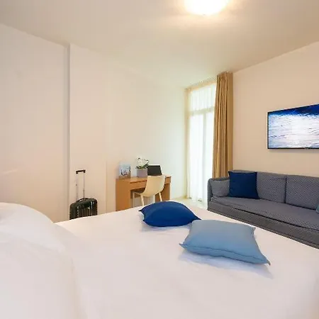Amarina Hotel Hotel 3*