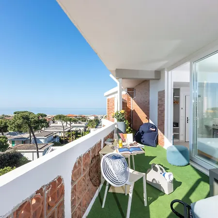 Отель Amarina Марина-ди-Пьетрасанта