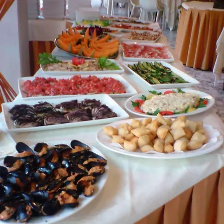 Отель Amarina Марина-ди-Пьетрасанта