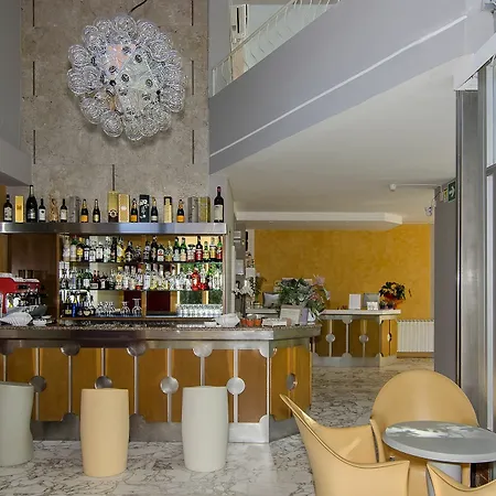 Amarina Hotel Hotel 3*